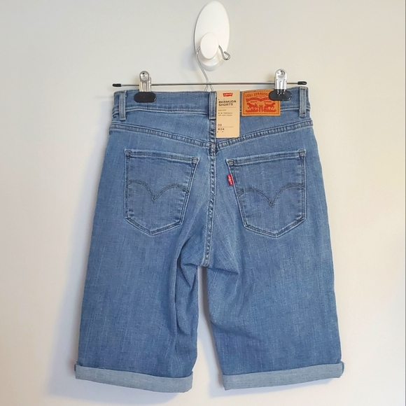 Levi's Womens Bermuda Shorts Mid Rise - Picture 4 of 16